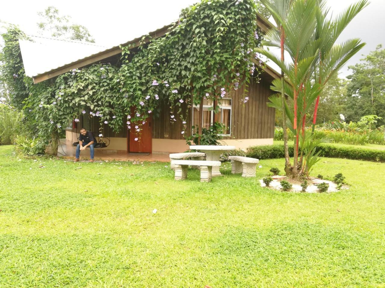 Hotel Brisas Arenal La Fortuna ภายนอก รูปภาพ